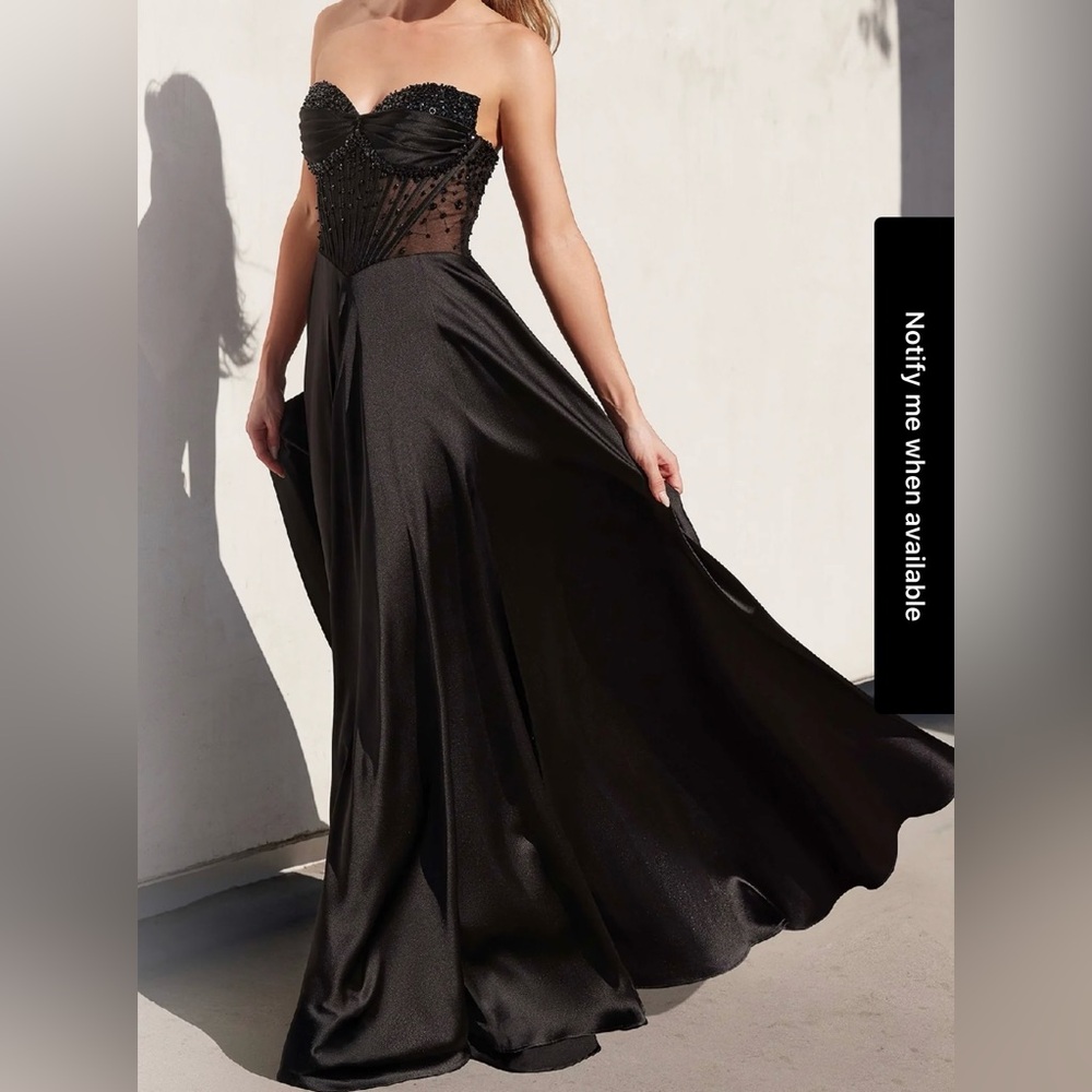 Elegant Black Maxi Dress
